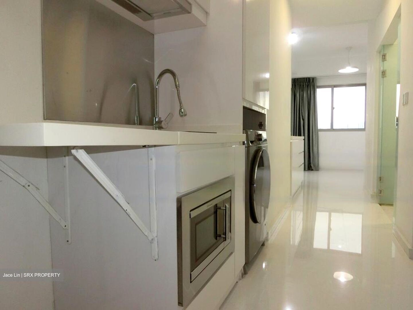 # 1 Loft (D14), Apartment #470086711